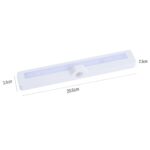 led-lempa-su-judesio-jutikliu-usb