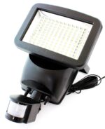 led-prozektorius-su-saules-baterija-ir-judesio-davikliu