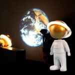 naktinis-projektorius-astronautras