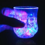 stikline-su-led